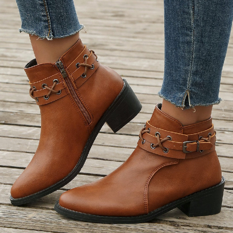 CÓMO Botines de piel con remaches