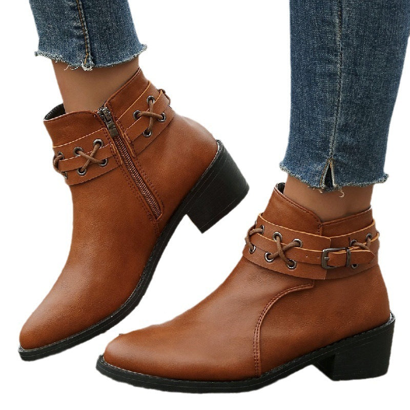 CÓMO Botines de piel con remaches